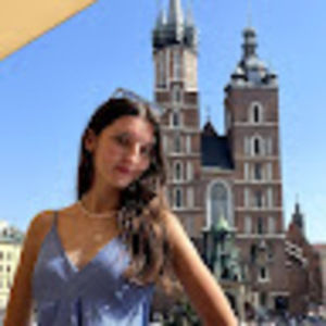 Meet your Posher, Nina